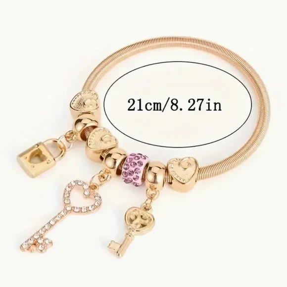 Golden Bracelet, Key Lock And Heart-Shaped Faux Diamond Pendant - Picture 6 of 6